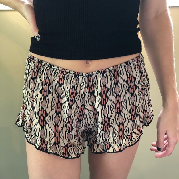 Brandy Melville Pants - Brandy Melville Flowy Shorts